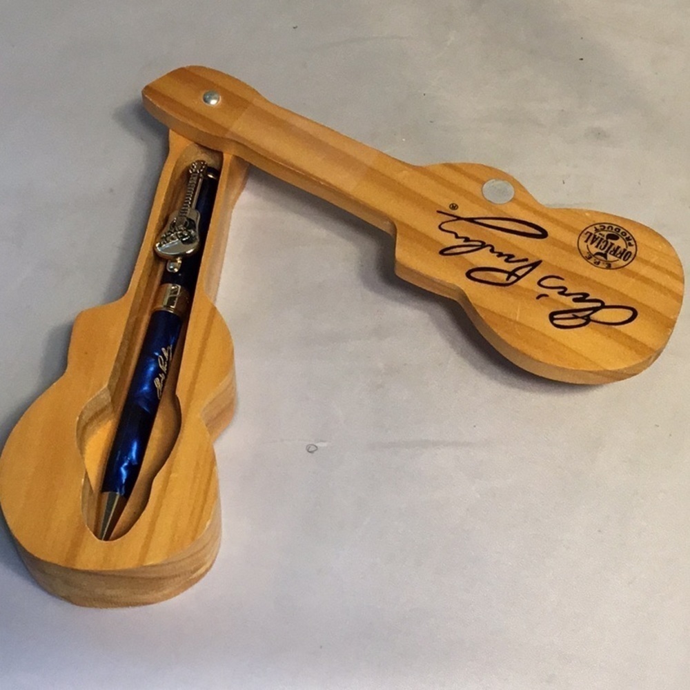 ELVIS PRESLEY PEN AND‎ WOODEN PEN BOX HOLDER